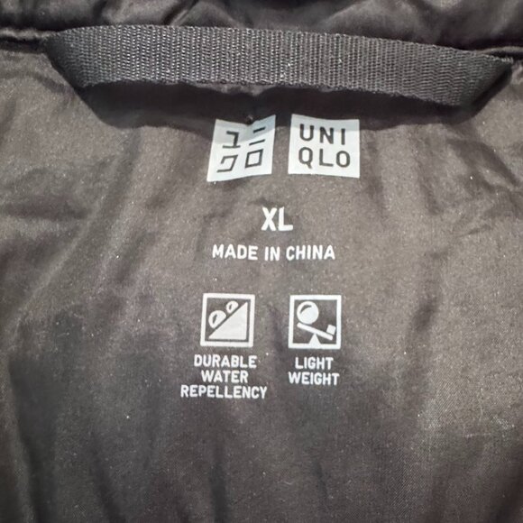 🟢 Uniqlo Women’s Ultra Light Down Vest | Black (XL) | Excellent Condition - Picture 6 of 7